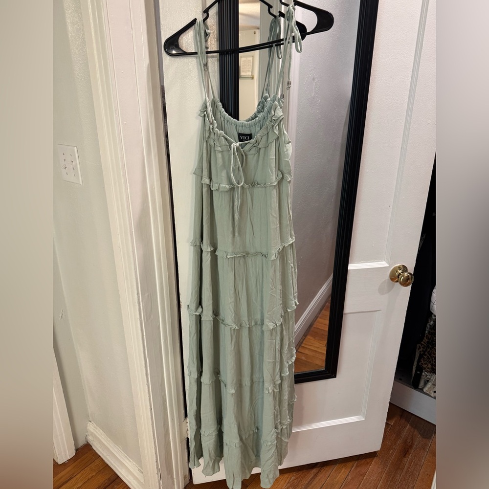 NWT Sage Vici Tiered Dress